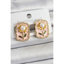 VeraGlobe Buğz Pirinç Pembe Mineli Papatya Figürlü Sanatsal Portre Model Gold Renk Kadın Küpe