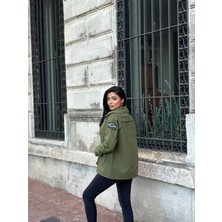 Trend Esinty Kadın Kapüşonlu Penye Yelekli Cepli Arma Detaylı Gabardin Ceket