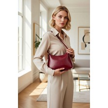 Benerly Kadın Mini Omuz Çantası Kemer Toka Detaylı Düz Desen Parlak Yüzey Ayarlanabilir Askı Dikdörtgen Form