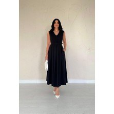 Etiler Collection Siyah Önü Britli Pileli Elbise