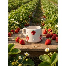 Nivra Grup El Yapımı Seramik Kupa Bardak – Kabartmalı Çilek Desenli Kahve & Çay Kupası 190 ml
