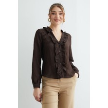 FullaModa Önü Fırfırlı Çizgili Jakarlı Gömlek