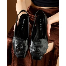 Emienza Fantastik 1.sınıf Vegan Deri Çiçek ve Dekolte Detaylı Bayan Babet