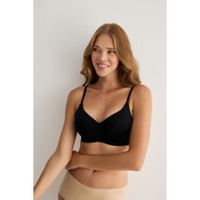 Balensiz Çıkarılabilir Pedli Dikişsiz Lazer Sütyen 2211