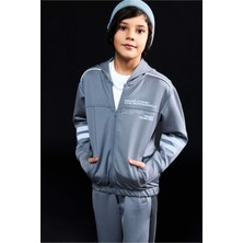 DeFacto Baskılı Kapüşonlu Skuba Dalgıç Kumaş Fermuarlı Hırka Erkek Çocuk G6149A826SP