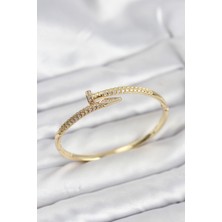 Callerrons Accessories Pirinç Gold Renk Zirkon Taşlı Çivi Model Kadın Kelepçe Bileklik - EBJ260123W39134