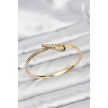 Callerrons Accessories Pirinç Gold Renk Zirkon Taşlı Fiyonk Model Kadın Kelepçe Bileklik - EBJ260123W39133