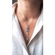 Serenity Renkli Zirkon Taşlı Beş Çiçekli Çelik Kolye