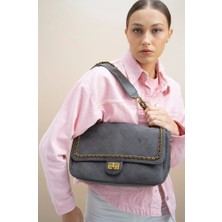 Matthew Cox Zincir Detaylı Kadın Omuz Çantası BYN1066