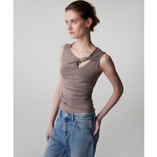 İpekyol Metal aksesuarlı büzgülü tişört IS1260070063014