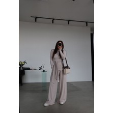 Özge Özgenç Kayık Yaka Önden Bağlamalı Bluz Eşofman Takım