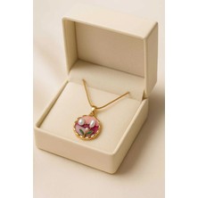 Glimz Jewelry Pembe Mineli Inci Çiçekli Işlemeli Çelik Kolye