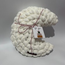 Ayona El Örgüsü Beyaz Puffy Ay Yastık - Ultra Yumuşak Hediyelik Dekoratif Yastık 34X25 cm