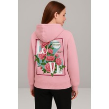 LAYORA Love Sloganlı Çiçek Baskılı Kapüşonlu Sweatshirt – Unisex Günlük Moda