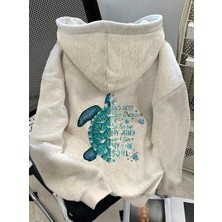 LAYORA Minimal Tasarım Hoodie – Günlük Kullanıma Uygun