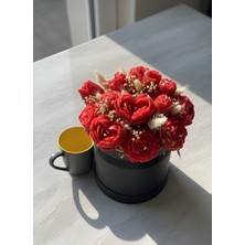 World Araştırma Kırmızı Şakayık Mum Aranjmanı | Siyah Kutuda El Yapımı Dekoratif Mum