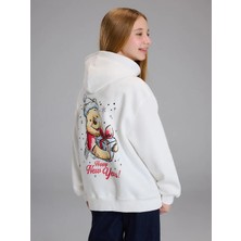 LC Waikiki Lcw Kids Ekru Kapüşonlu Winnie The Pooh Baskılı Kız Çocuk Kalın Sweatshirt