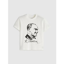LC Waikiki Bisiklet Yaka Atatürk Baskılı Erkek Çocuk Tişört  (S6)