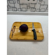 Doğrama Tahtası ( dut ağacı el yapımı)*dut ağacı doğrama tahtası el yapımıdır. *en 40 cm, boy 26 cm, kalınlık 2.5 cm dir. *yıkama ve kuruma sonrası sehim verebilir. *elde yıkayınız.