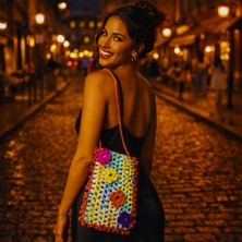 Sevsenka Joy | 14 Şubat Için Renkli, Enerjik ve El Yapımı Kadın Çantası Moda Defile Ürünleri