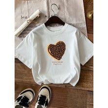 Caddekombin Kadın Wıld At  Baskılı Bisiklet Yaka Saks Beyaz T-Shirt