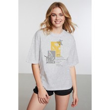 Caddekombin Kadın Batik Desenli Çiçek Baskılı Bisiklet Yaka Gri T-Shirt