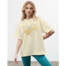 Caddekombin Kadın Işıltılı Yıldız Noktalı  Detaylı Bisiklet Yaka Bej T-Shirt