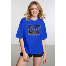 Caddekombin Kadın Leopar Desenli Gold Çerçeveli Saks Mavi T-Shirt