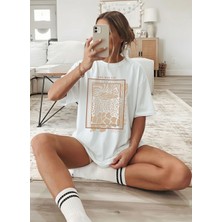 Caddekombin Kadın World Baskılı Bisiklet Yaka Beyaz T-Shirt