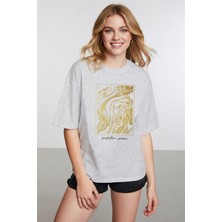 Caddekombin Kadın Gold Figur Baskılı Yuvarlak Yaka Gri T-Shirt