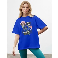 Caddekombin Kadın Pembe Gül Baskılı Bisiklet Yaka Saks Mavi T-Shirt