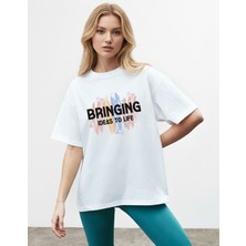 Caddekombin Kadın Modern Sanat Baskılı Bisiklet Yaka Beyaz T-Shirt