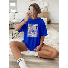 Caddekombin Kadın Botanik Illüstrasyonlu Grafik Baskılı Saks Mavi T-Shirt