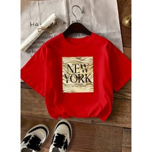 Caddekombin Kadın Zebra Desenli New York Grafik Baskılı Kırmızı T-Shirt