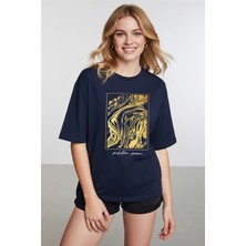 Caddekombin Kadın Gold Figur Baskılı Yuvarlak Yaka Lacivert T-Shirt