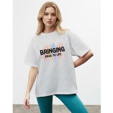 Caddekombin Kadın Modern Sanat Baskılı Bisiklet Yaka Gri T-Shirt