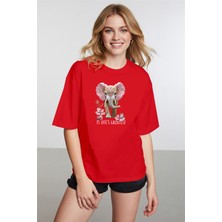 Caddekombin Kadın Espiri Fil Grafik Baskılı Yuvarlak Yaka Saks Kırmızı T-Shirt