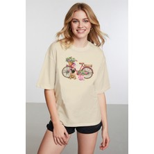 Caddekombin Kadın Pug Grafik Baskılı Yuvarlak Yaka Bej T-Shirt