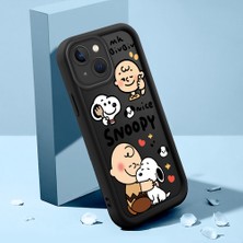 Ucuc iPhone 15 Plus Uyumlu Siyah Silikon Kılıf Snoopy Desenli Darbeye Dayanıklı Lens Koruma