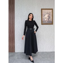 Esra Helvacı Kemerli Kloş Etekli Elbise