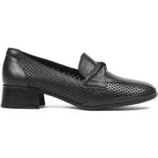 Celal Gültekin Kadın Siyah Kısa Kalın Topuklu Deri Ayakkabı