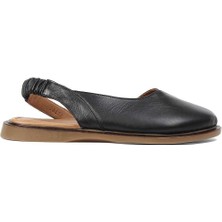 Celal Gültekin Kadın Siyah Bilekten Lastikli Deri Sandalet