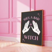 Ninastore "o Kötü Bir Cadı" Baskısı | Dijital Sanat Indirme | Sevimli Siyah ve Pembe Gotik Yazdırılabilir Sana