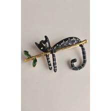 Mith Sb Takı Siyah Mineli Üç Boyutlu Dalda Yatan Kedi Broş-Yaka Iğnesi-Çanta Aksesuar