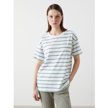 Lc Waikiki Yeni Sezon Bisiklet Yaka Çizgili Kadın Tişört