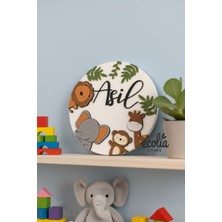 Ecolia Store Isme Özel Safari Temalı Bebek Odası Kapı Süsü Aslan Fil Zürafa Figürlü Dekoratif Duvar Panosu 25X25 cm