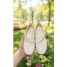 Solario Bethil Kadın Yüzük Detaylı Çapraz Kemer Rahat Günlük Babet Ayakkabı