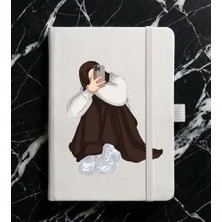 Adasena Tarihsiz 224 Sayfa Termo Defter Baskılı Desenli 13X21 cm Beyaz - Selfie