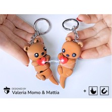 Mıknatıslı El Ele Tutuşan Su Samuru Çift Anahtarlığı - Sevgiliye Hediye 2'li Set - Hareketli Figür