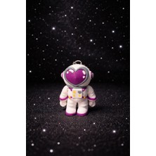 Zeniz Objects Sevimli Astronot Anahtarlık – Masa Üstü Figür & Çanta Süsü | Kalpli Vizör Tasarım